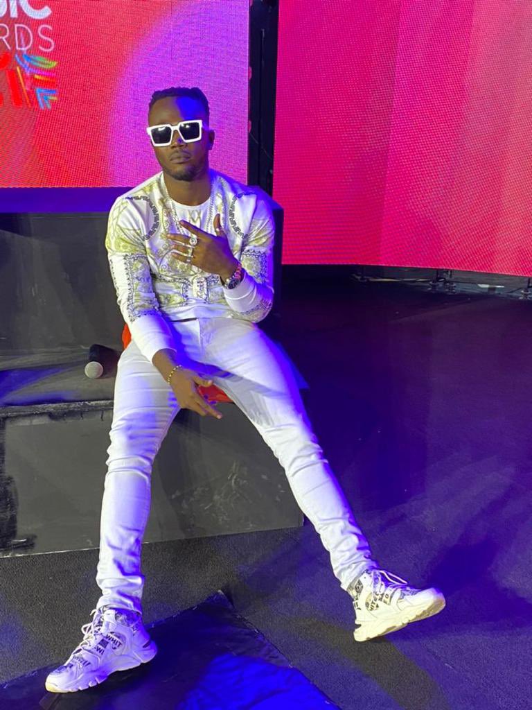 Kahpun_'s tweet photo. Man a pray all day π
So say blessing a go come my way π«
Bad Energy Stay Away π€‘
The bad vibes a go fade away π
Happy New March Fam π
#1Army π¦
#WellActive π₯π₯π₯
#FantseDancehall π¬π https://t.co/dg1v4lbzFl