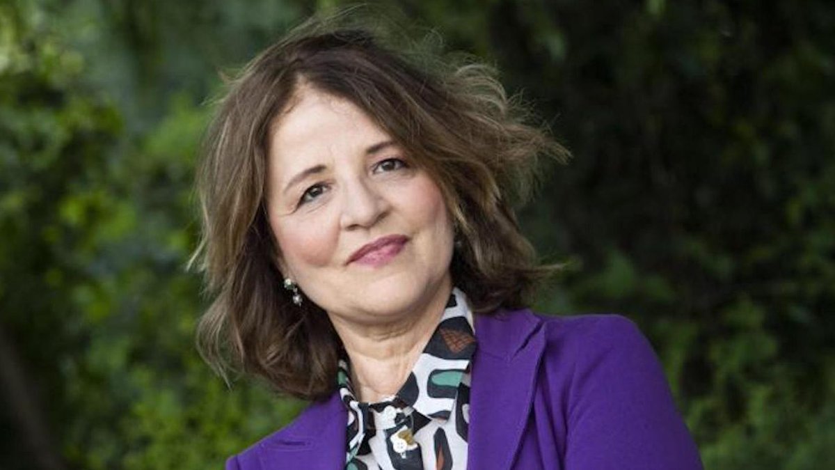 Radio3tweet's tweet image. Pensavamo a Rossella Panarese ogni volta che avevamo bisogno di un parere giusto, di una soluzione intelligente. Il suo equilibrio e il suo entusiasmo costruttivo ci proteggevano dalla tentazione dello sconforto e della noia. Dava senso al nostro essere Noi, e gliene siamo grati.