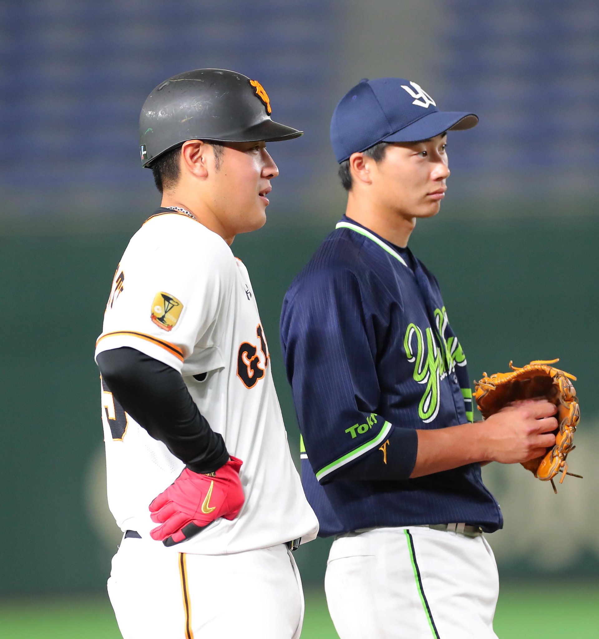 智辯学園甲子園記念　岡本和真・廣岡大志寄贈　超希少品 智辯学園甲子園記念 岡本和真・廣岡大志寄贈 超希少品 - メルカリ