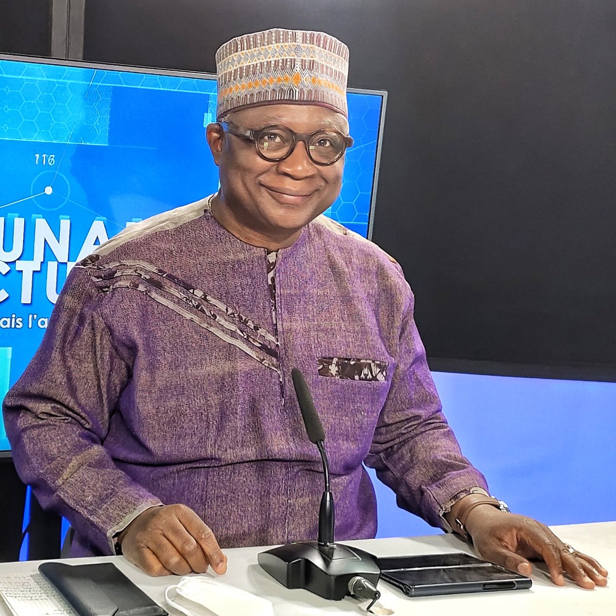 Le Maire de la ville de Ouagadougou Monsieur #Armand_Roland_Pierre_BEOUINDÉ est sur le plateau du Tribunal de l'actualité sur WAT FM/3TV. 
le Grand Ouaga et l'arrêté interdisant l'occupation de la voie publique pour des activités à caractère social et culturel seront abordés.