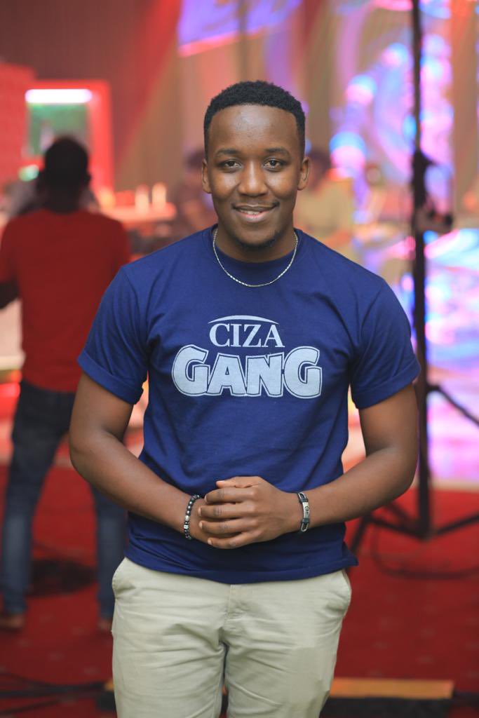 CizaGang's tweet photo. Mahn like @k_ajuna Full ah sytle 💯 Fresh #CizaGang Tees now available in Small, Medium &amp; Large sizes 👌🏾 Place your order today via +256 774557848 ☎️ Rep 👕 #CizaWontStop https://t.co/mbURlyWYxb