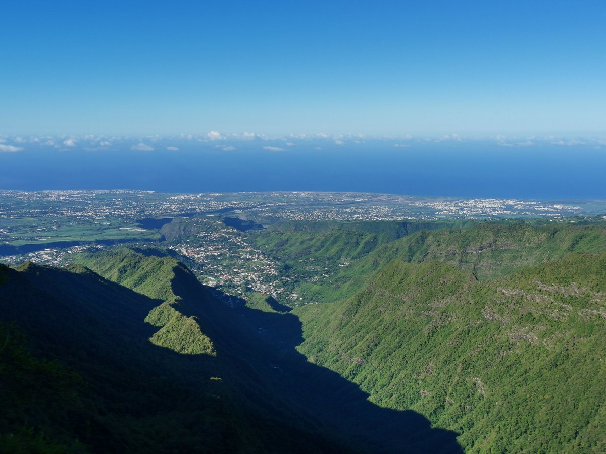 colas_gnv's tweet photo. La Réunion ���🇪 https://t.co/wUOSY2Waqk
