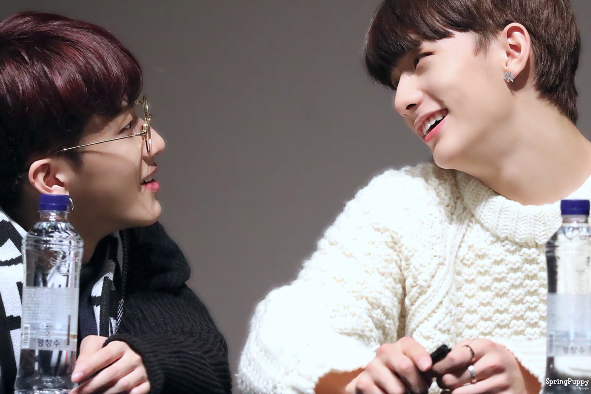 песня чана и хенджина. песня чана и хенджина. Red lights stray kids клип. хёнджин и чанбин фото. хван хёнджин предебют.