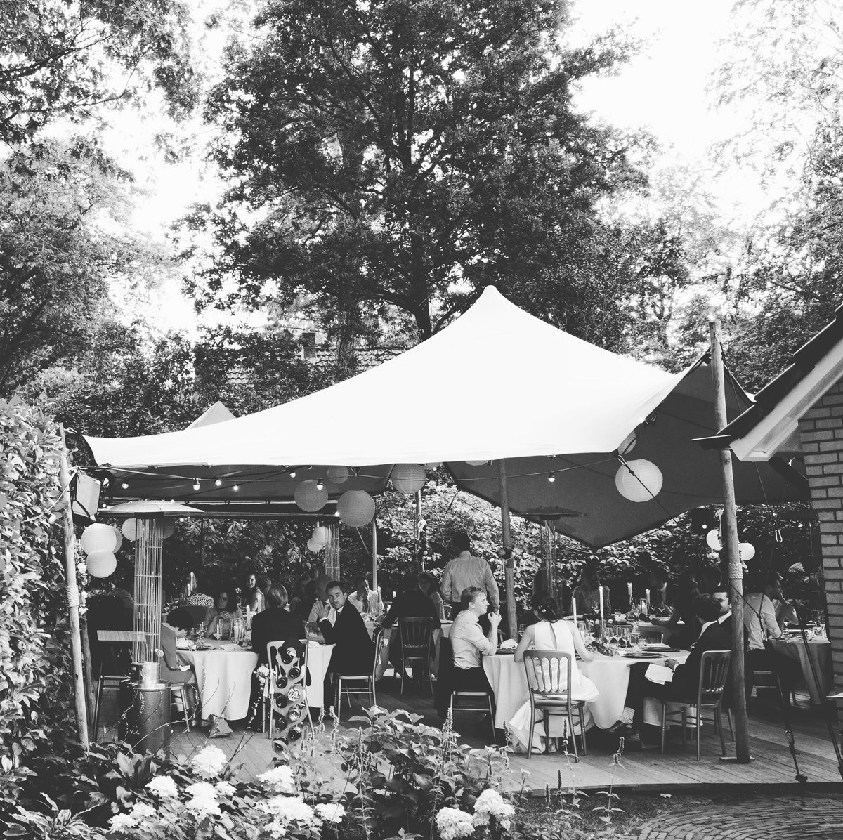 Voor elke locatie de juiste tent. Twijfel je welke tent het beste op jou locatie past? Staat er een 🌲 of 🏠 in de weg? We zijn flexibel met ons grote assortiment overkappingen, er is altijd een oplossing!

We adviseren je graag! ➡️ 0342 224003.

#bosverhuur #tent #huren