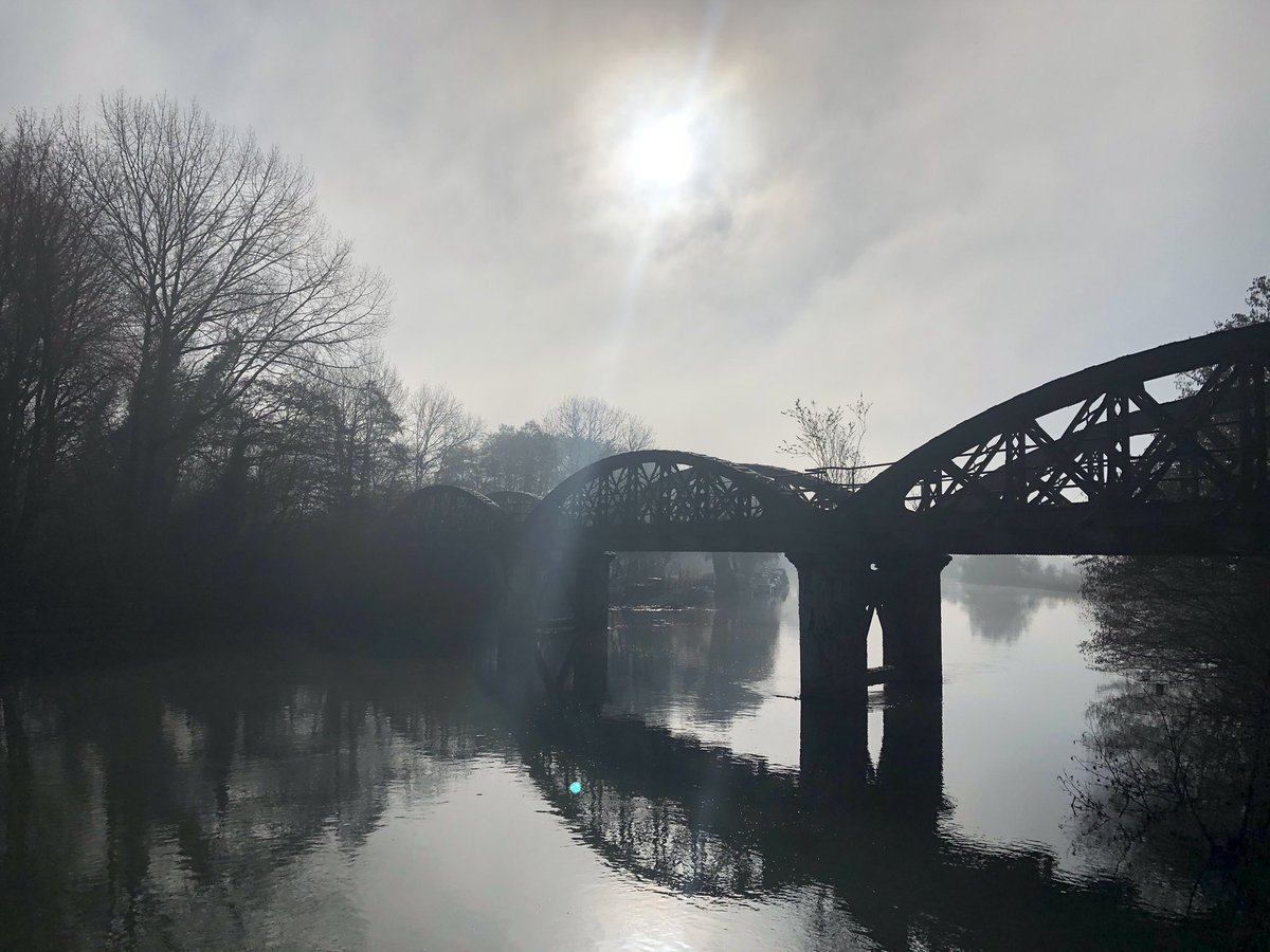 SHSKMiddle's tweet photo. 21 sunny miles run over Saturday/Sunday: ultra training adding miles for #spinforsmartworks and #roadtoTokyo - or should it be #roadbacktoAbingdon? @ShskPE https://t.co/gScCNDlnNn