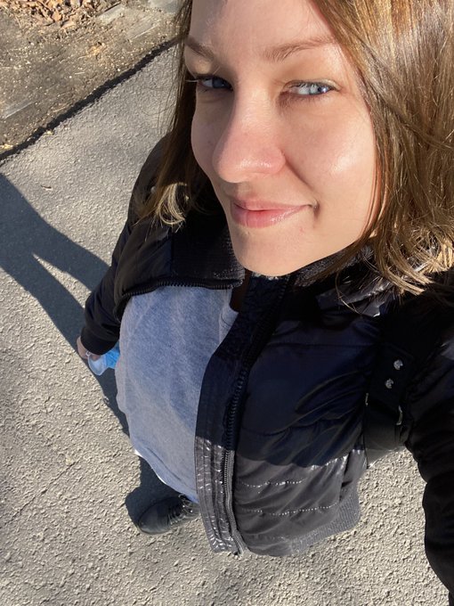 Good morning Loves❣️Have a nice day 🥰 https://t.co/wa4VvlbEW3