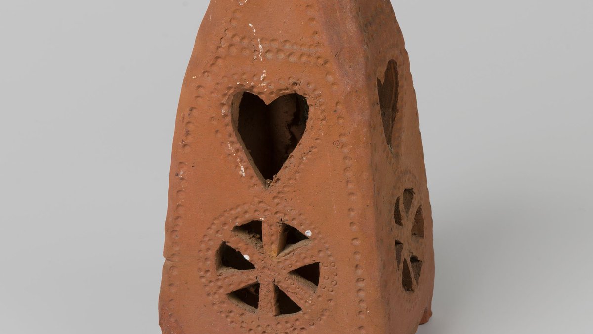 Object of the month! This month a Julleuchter: a candlestick holder for the Germanic Julfest. This Julleuchter was made in the Allach porcelain factory by camp prisoners from Dachau. Want to know more? Visit the Museum from 16 March! More information: freedommuseum.com.