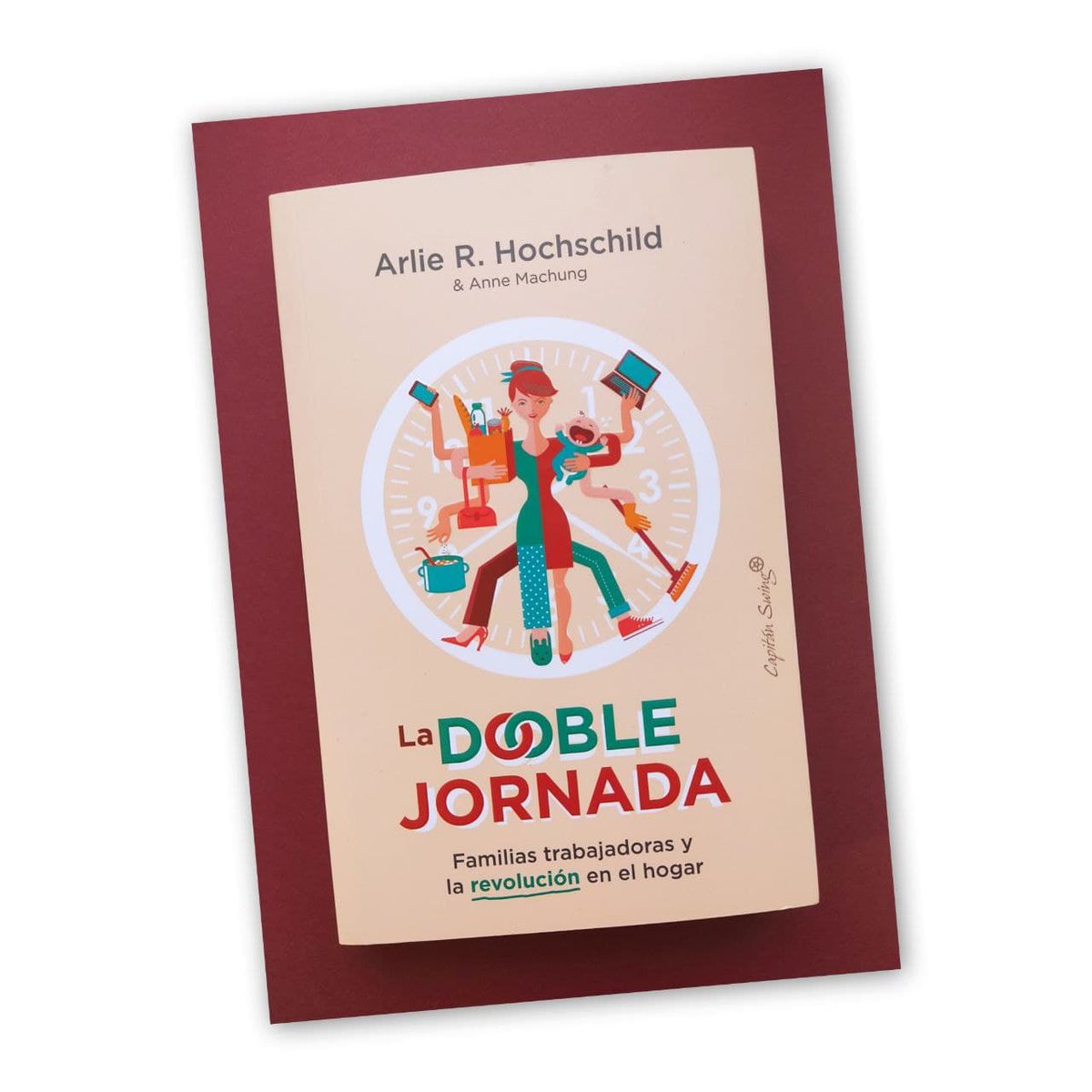 Capitan_Swing's tweet photo. 🟣 NOVEDAD EDITORIAL 🟣

‘La doble jornada. Familias trabajadoras y la revolución en el hogar’, de Arlie Russell Hochschild.

La investigación académica histórica de referencia en cuanto a conciliación y reparto de tareas en el hogar.

📕 https://t.co/dckTTumzNP

#YaEnLibrerías https://t.co/aeuxW9dXQb