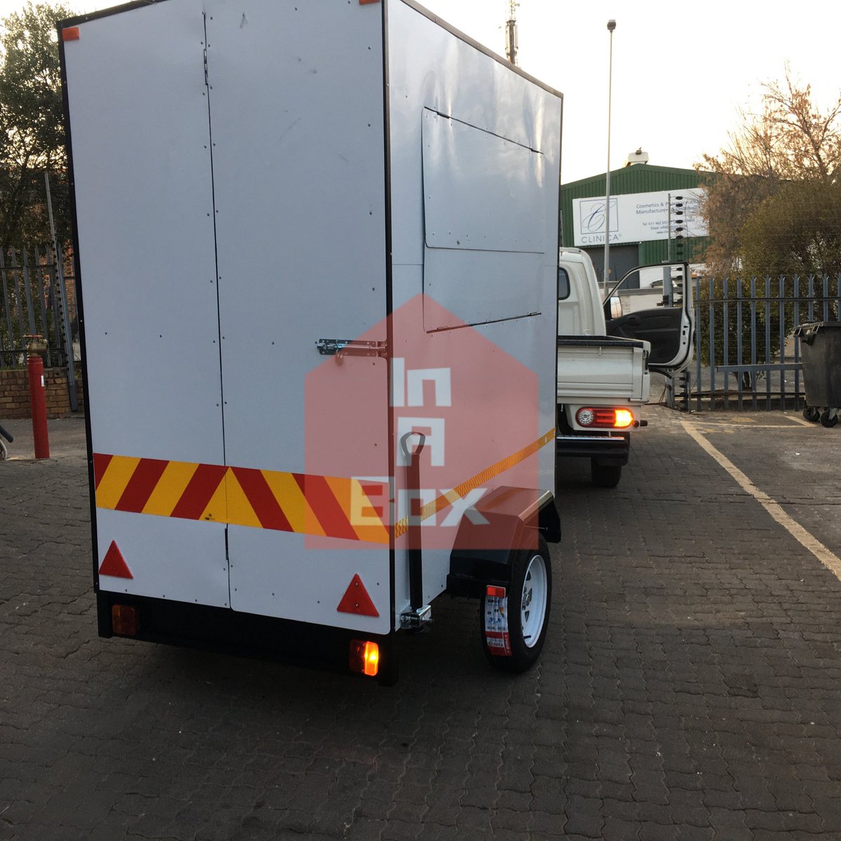 mobiletrailersA's tweet photo. #KrunchWithKhutso We are the biggest manufacturers of mobile kitchens in South Africa. Our trailers are the most affordable starting at R21000, kitchens come fully fitted and licensed. We at 📍12 Vervoer Street kya sands randburg Jhb 📞📞whatsapp or call us on 062 465 8429 https://t.co/CUADI2ivyA