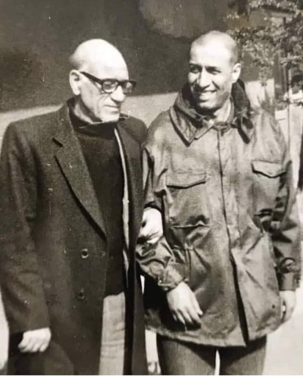 Etimesgut zırhlı birlikler okulunda askerlik görevini yapan Kemal Sunal ve ziyarete gelen babası Mustafa Sunal, Ankara 1981