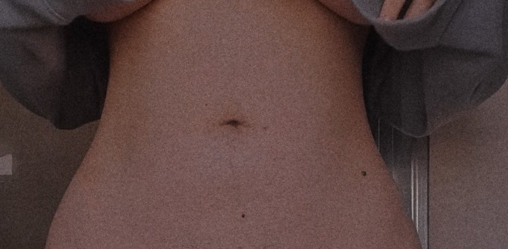 peachyIbs's tweet photo. tw / body check

before and after using a weighted hula hoop for a week https://t.co/JrrlDv5ty0