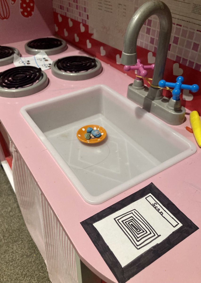 _charaka's tweet photo. Even our toy kitchen/restaurant has a @covid19nz QR code 🤳🏽#UseTheApp #EndCOVID19 https://t.co/YbbdPR8sgG