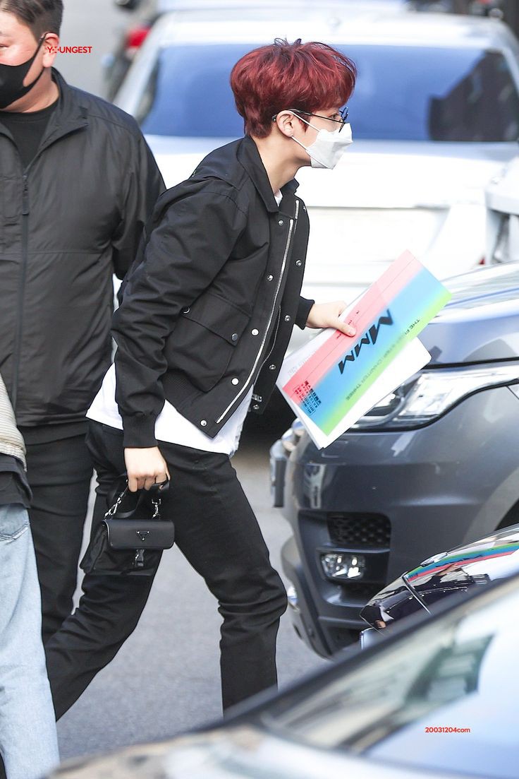 sourcelii's tweet image. Kalo kata HIVI! "Kita remaja,yang sedang dimabuk asmara" —Doyoung au