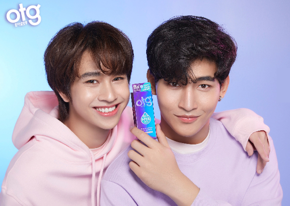 บ้าจริง ทายถูกทุกคนเลย ฝากแปะหัวใจสีม่วงคนละดวงใต้คอมเม้นต์ให้พรีเซนเตอร์หน่อยจ้า <a href="/FlukeNatouch/">NATOUCH 🐣</a> <a href="/ohmthitiwat/">Ohm act as P’U ,,because of U (OhmTR)</a> #OTGxOhmFluke ใครอยากผิวโกลว์แบบโอห์มฟลุ๊คไปซื้อหาได้ที่ #วัตสัน watsonsonline.store/p16 #OTGontheglow #OTGอวดผิวโกลว์แบบเกาหลี