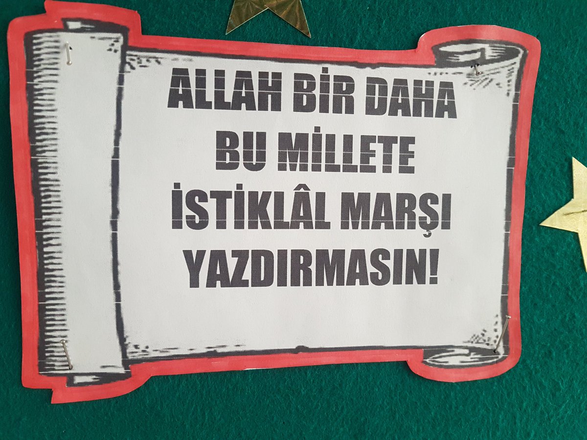 ArmutluO's tweet photo. İstiklâl Marşımızın kabulünün 100.yılı münasebetiyle okulumuz Sosyal Bilgiler Öğretmeni Zafer VARGÖR rehberliğinde öğrencilerimizin uzaktan katılımı ile yapılan okul panosu. https://t.co/heFlAmoKcn