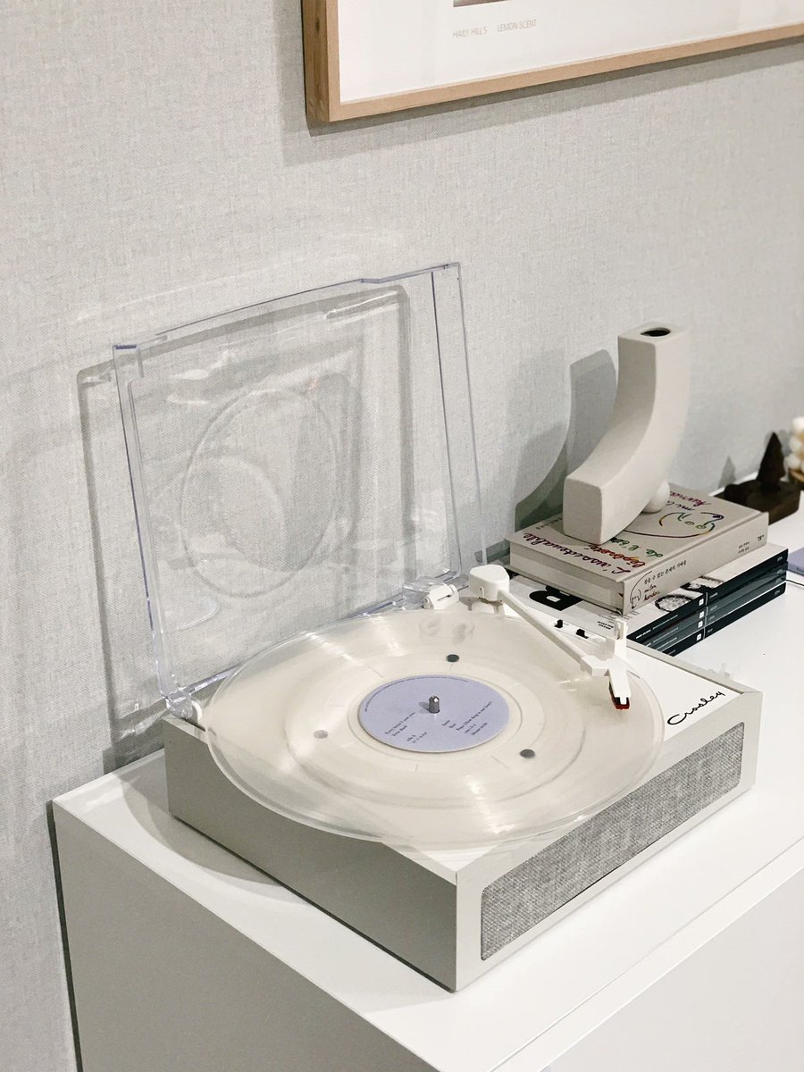 สีขาวก็คือตาเเตก สวยมากกกกก