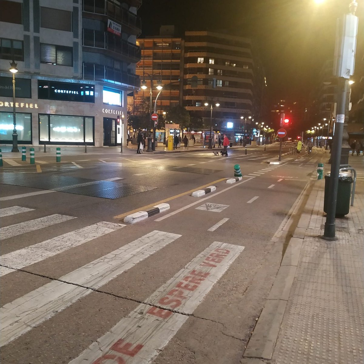 lenartshvlc's tweet photo. Toda la información que me proporciona 
@MilanSHVLC
 tiene una vale incalculable, ayer veíamos calles desérticas sin apenas gente, pero nos quieren hacer creer que está todo resuelto y que las bajas han sido mínimas https://t.co/6t89Ah5ro9