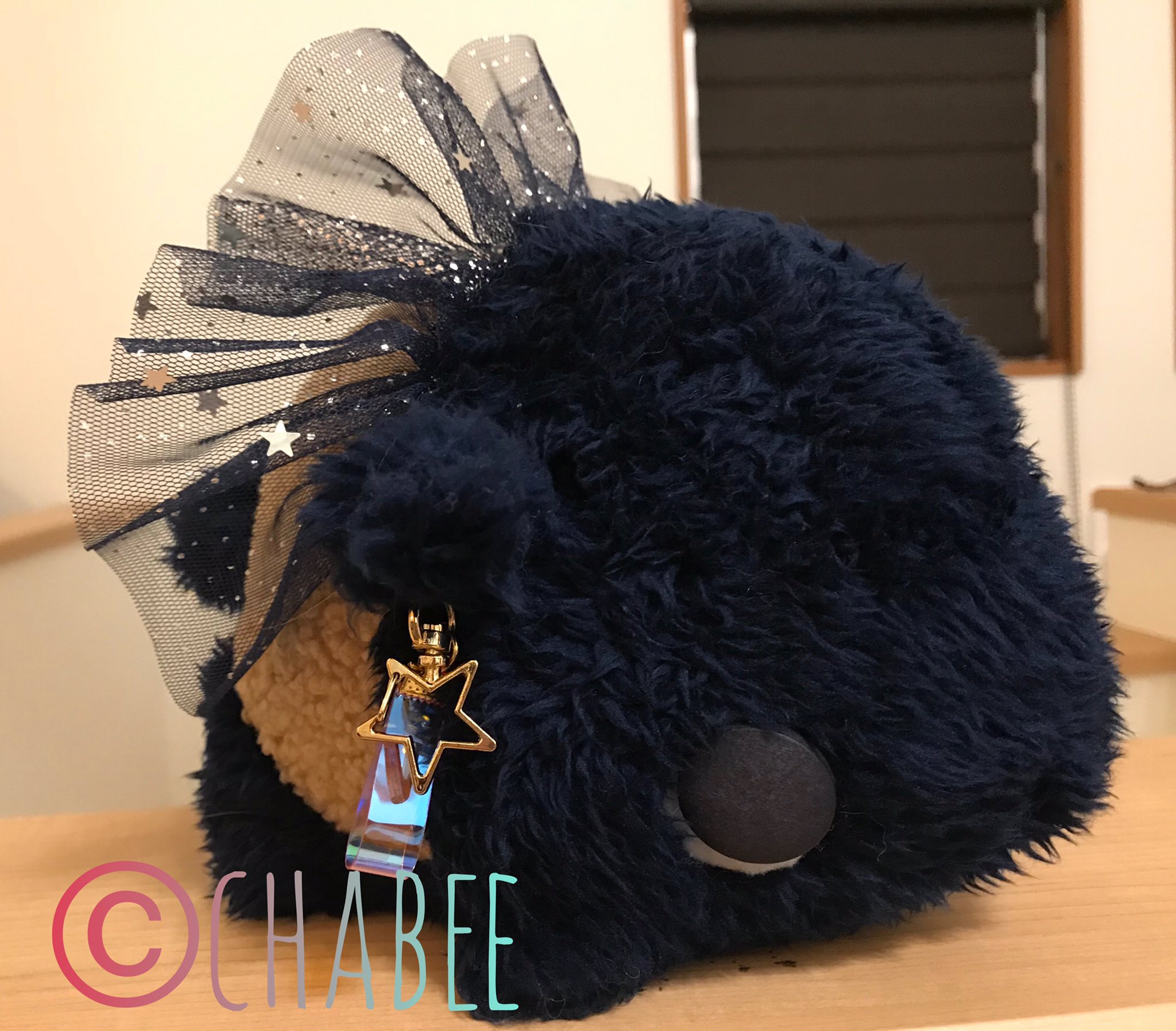 ぽん吉 娘が最近 劇場版クレヨンしんちゃん 爆睡 ユメミーワールド大突撃 を観てから悪夢を食べてくれるバク という存在を好きになりました そこからバクのぬいぐるみが欲しいとねだられたので オリジナルぬいぐるみを作成 今では相棒になりました ぽん吉 娘が最近 劇場版クレヨンしんちゃん 爆睡 ユメミーワールド大突撃 を観てから悪夢を食べてくれるバク という存在を好きになりました そこからバクのぬいぐるみが欲しいとねだられたので オリジナルぬいぐるみを作成 今では相棒になりました