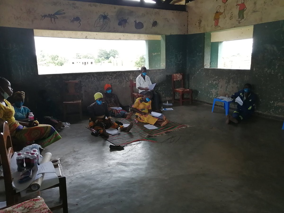 kristungati's tweet photo. So we are in Salima this week, interacting with women-led cooperatives on business related topics. With harvesting around the corner, they need to be prepared as businesses to get the best from their sweat. @MphaNyirenda is facilitating #WYEE @mHubMW @unwomenmalawi @KasambaraEve https://t.co/TWF9G2dyH8