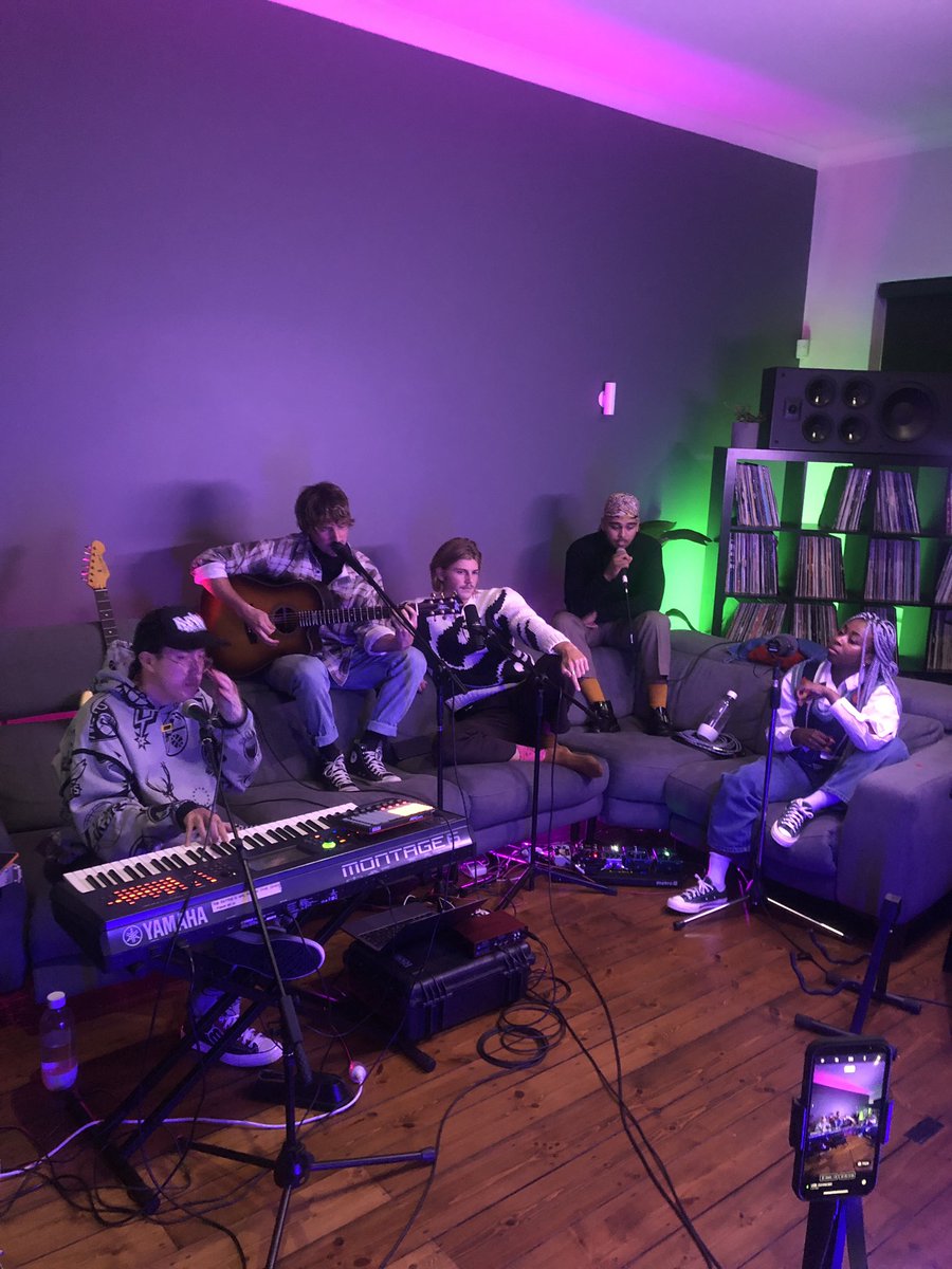 oneruel's tweet photo. living room sessions is streaming live now come hang https://t.co/FZWBxVtcMr https://t.co/6pD8xZ0VJ2