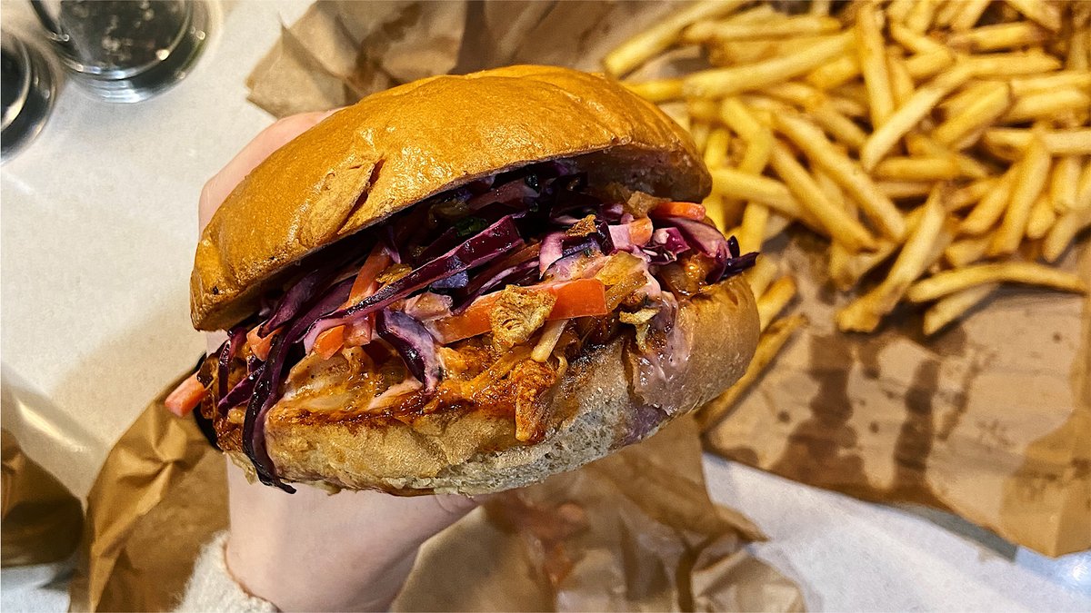 smoqewithaQ's tweet photo. Meet the new #Vegan addition to our menu - Smoqe'd Jackfruit .. made with our homemade BBQ sauce, pulled BBQ Jackfruit, sautéd onions and vegan House Slaw.

Available to order from today!

📷Kate Wilson / @brunchwithkate https://t.co/62jiRFOVBE