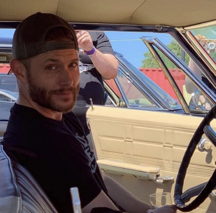 Happy birthday mr jensen ackles thank u for existing 