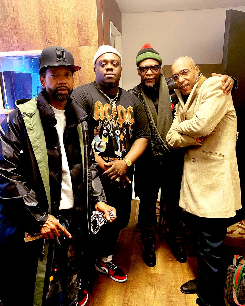 MicBlaque's tweet photo. So last night I shared some of our music @BlaqueRoots (@NakeebaRoots &amp; @MicBlaque) with a legend I grew up listening to these guys!! S/O to #Deadprez peace to the good brother @M1deadprez thank you. Peace to the My OG UMI. The god Divine nuff work fi do. #ItsBiggerThanHipHop https://t.co/qjgN9iRies