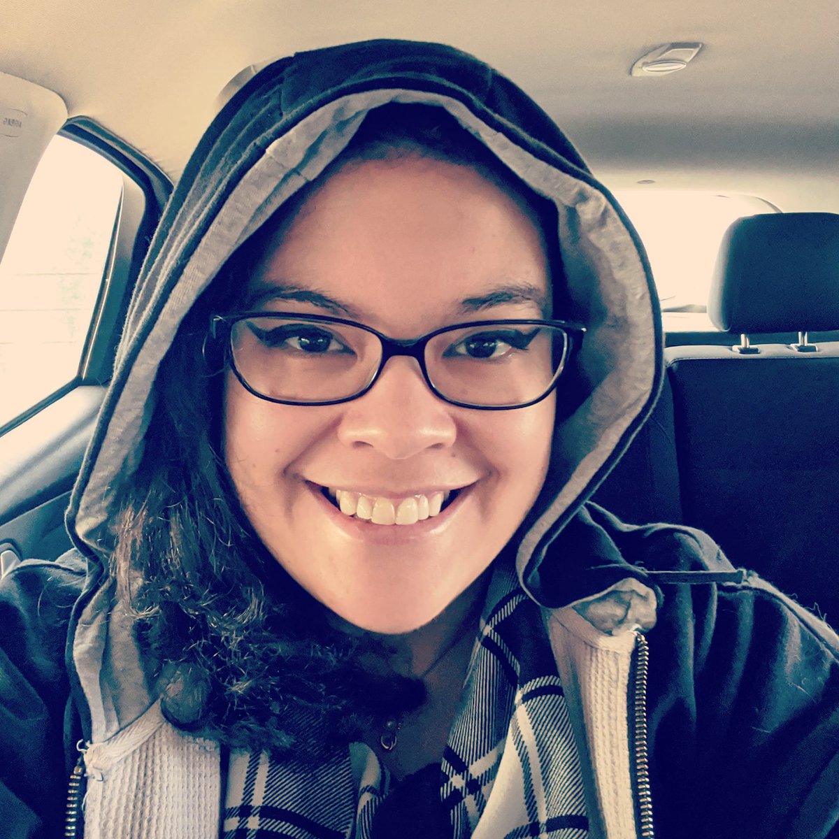 Emilprez's tweet photo. Happy Monday!! We can do it!! Never stop being yourself!  #mondaymotivation #marchmadness #tlc #loveyourself https://t.co/cPVrhAcj1K