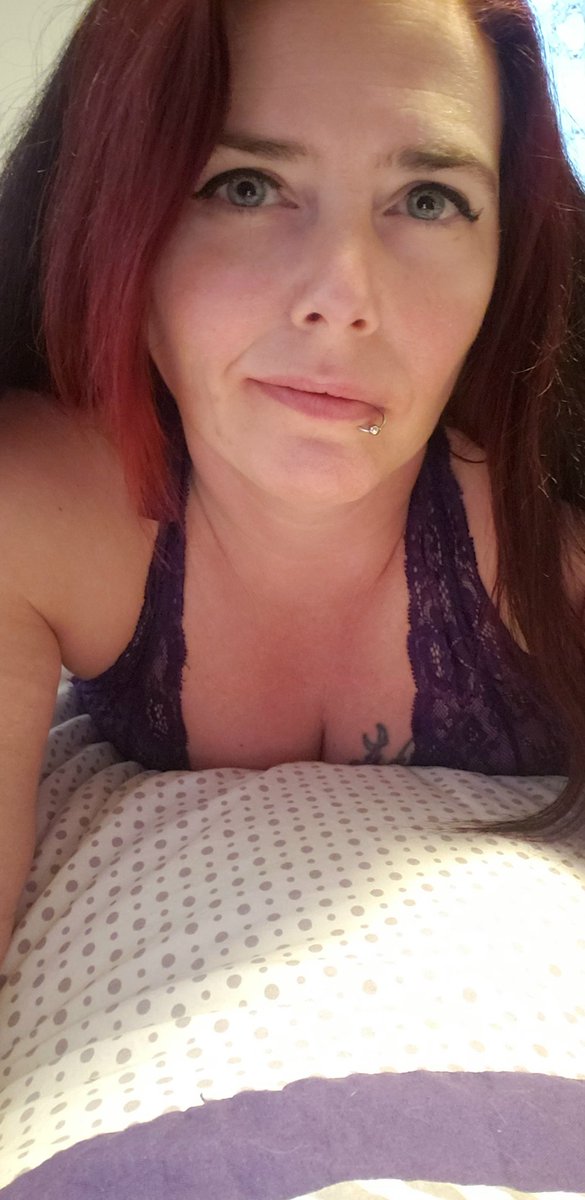 racingcouple17's tweet photo. Loving me some purple today! 💋 #realcouple #realcpl #swingers https://t.co/R7WroiGHXs