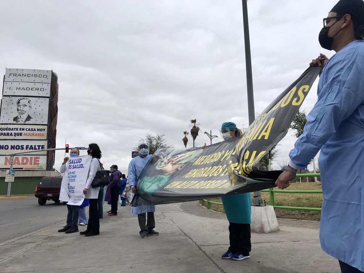 Jorge_Eiko's tweet photo. Medicos privados se manifiestan en exigencia de vacuna contra COVID en Monclova Coahuila  #covid #amlo #Gatell #vacunas #Monclova #vacunas #medicos https://t.co/42U5lxidC8