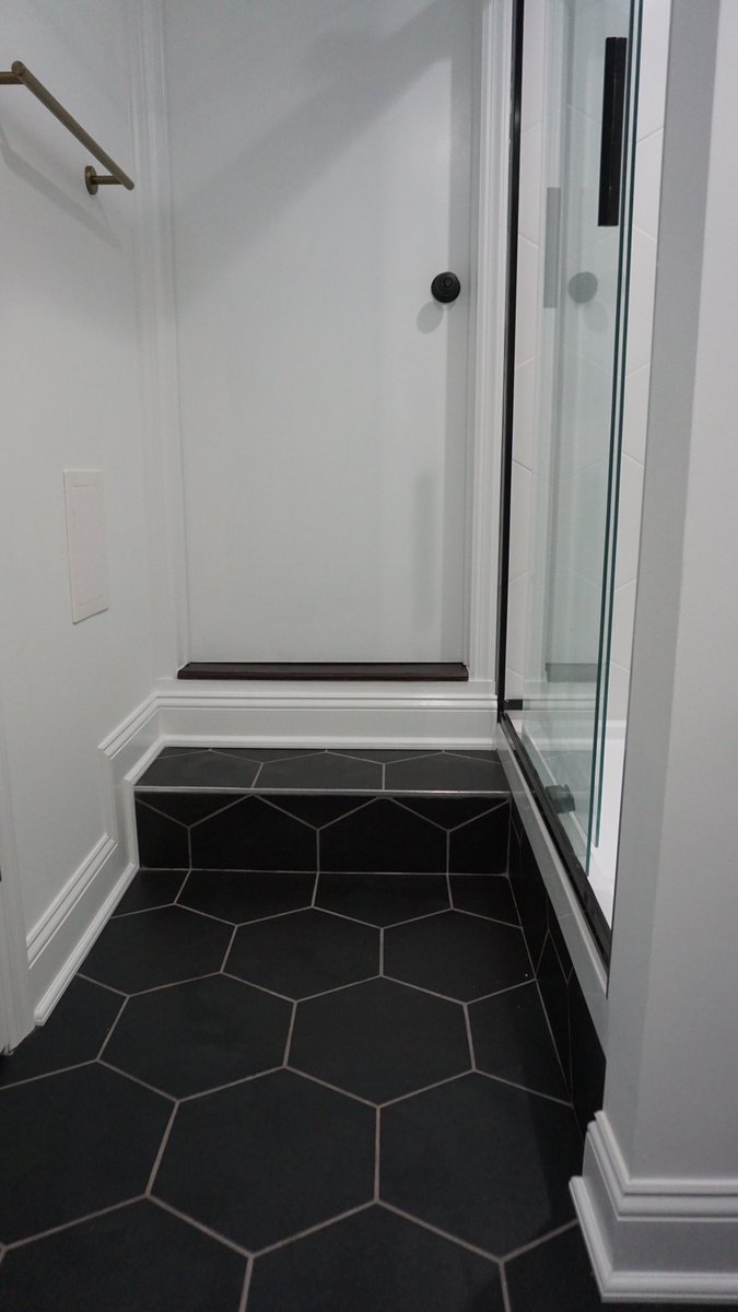 SouthPacificLLC's tweet photo. Bathroom Remodel that was part of a much bigger basement reconstruction, call us for a FREE estimate for any of your home improvement needs! https://t.co/Pqp8Wgtezu