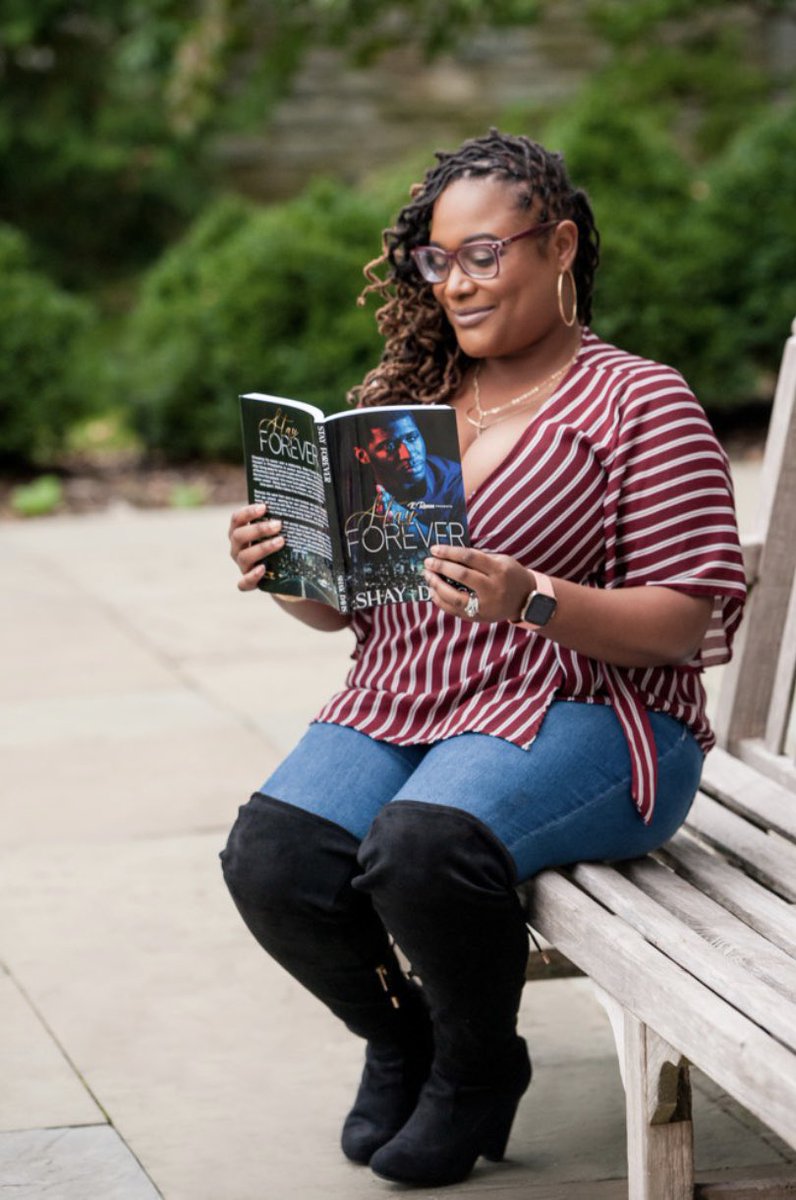 ShayDavisPens's tweet photo. What y’all reading this week?? If you have time, pick up one of my romance novels!! #StayALittleLonger #StayForever #JustWannaBeLoved #ADashOfChristmasMagic #TheMarriageContract #HeldInContempt #ShayDavisPens #EvaSherie #PenningBlackLoveANDErotica https://t.co/o9OBayhPfZ