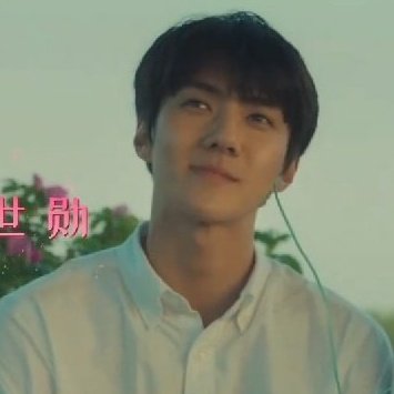 SEHUNL00K's tweet photo. he is so cute 😭😭 https://t.co/E1ByHZ4qBq