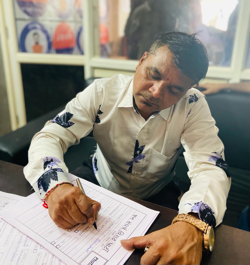 jsvpup's tweet photo. 'संगठन संरचना पर्व सदस्यता अभियान-2021' के शुभारंभ के अवसर पर सोमवार (1 मार्च) को गुजरात में आयोजित कार्यक्रम के कुछ दृश्य।
जन संघर्ष विराट पार्टी के सदस्य बनने के लिए 999879937 पर व्हाट्स एप करें।
अथवा पार्टी की वेबसाइट पर मेंबरशिप फॉर्म भरें
https://t.co/QHDiYZHxBD
#JOINJSVP https://t.co/GGGDjMAabF
