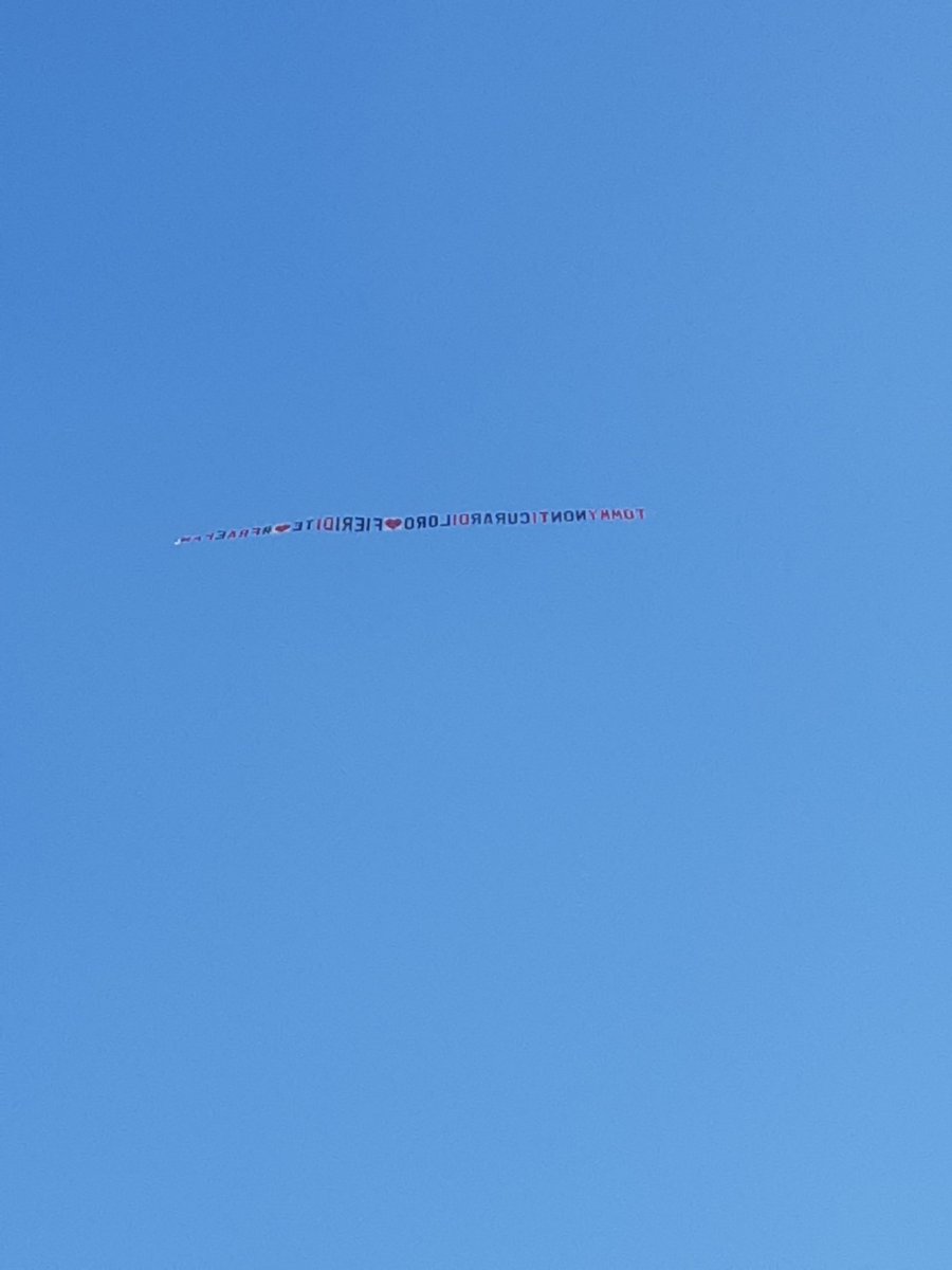 midzistay4419's tweet photo. "TOMMY NON TI CURARE DI LORO ♡FIERI DI TE♡"
terzo aereo sta passando ora
#tzvip #gfvip #tommasozorzi #viperello https://t.co/sDsMkSRZl8