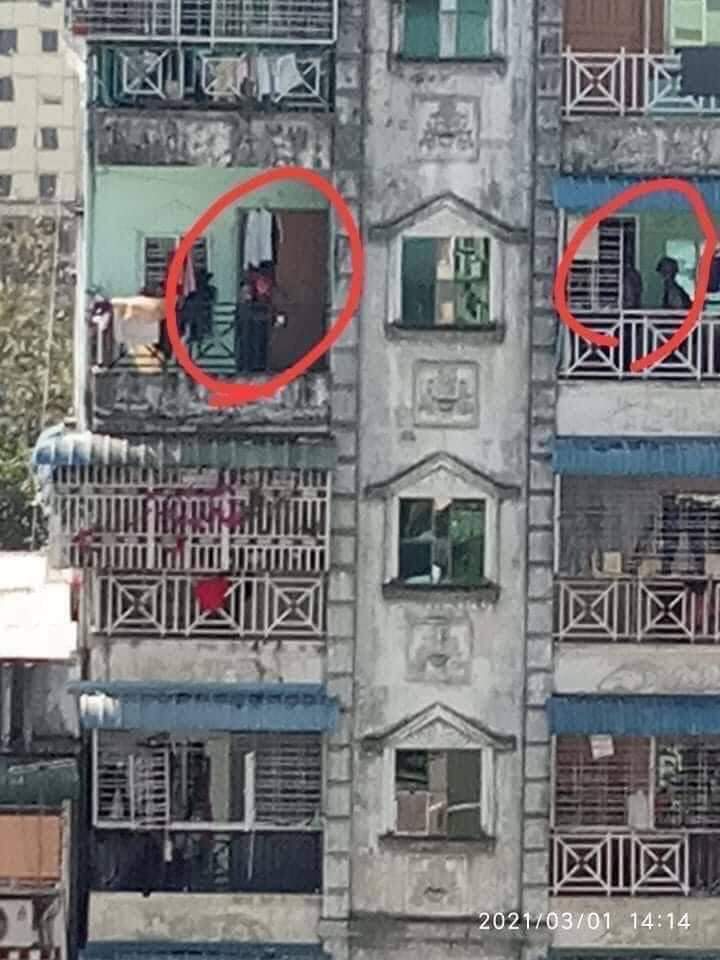 In Sanchaung, Yangon, Military Junta entered people’s house without permission.
They were trying to arrest protestors who were hiding.

TERRORIST JUNTA

<a href="/freya_cole/">Freya Cole</a> 
<a href="/YourAnonCentral/">Anonymous</a> <a href="/UN_HRC/">UN Human Rights Council</a> <a href="/SchranerBurgen1/">Christine Schraner Burgener</a> <a href="/RapporteurUn/">UN Special Rapporteur Tom Andrews</a> 

#WhatsHappeningInMyanmar
#Mar1Coup