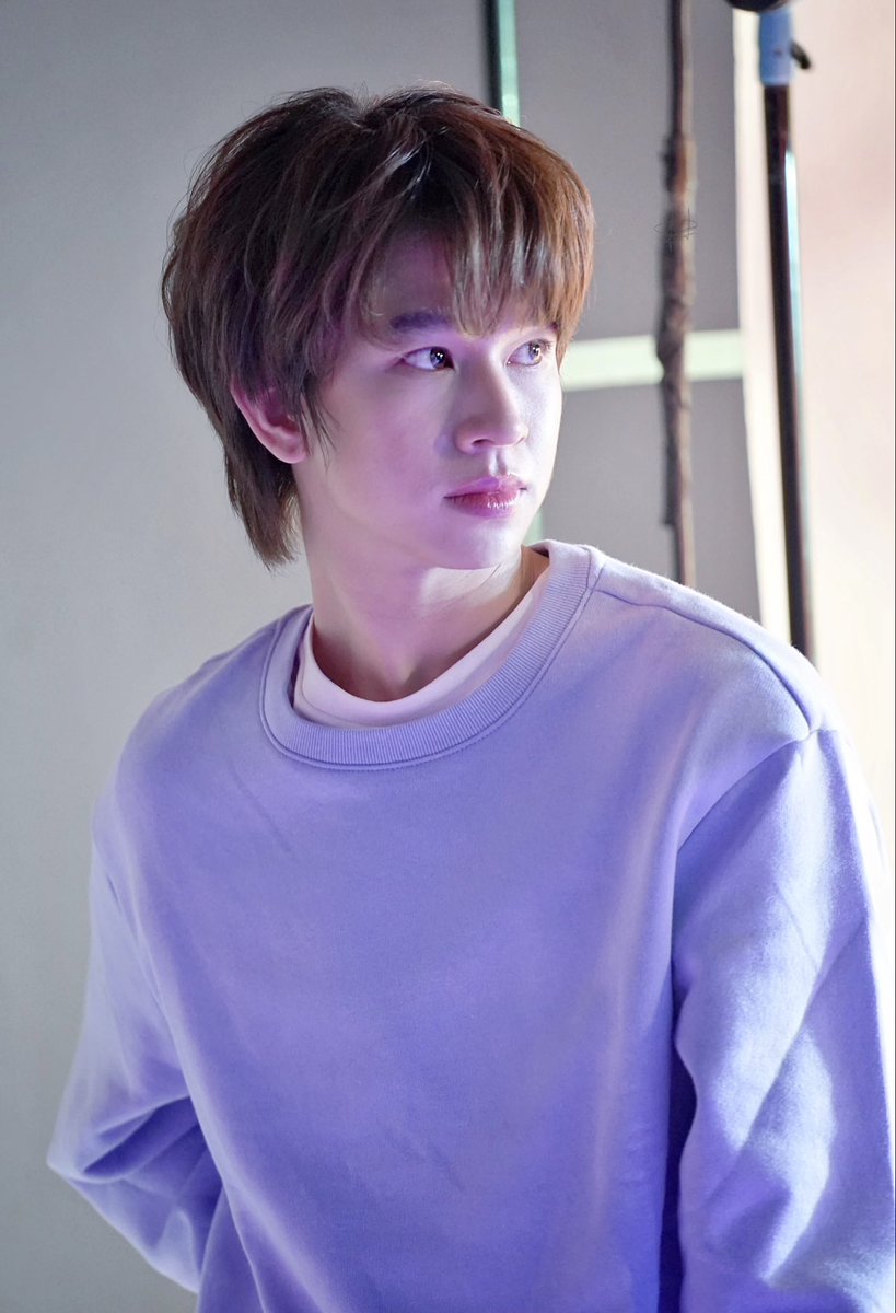 ภาพเบื้องหลังเล็กๆน้อยๆ by Newsinfinity 📷 ภาพแสงในสตูถ่ายค่อนข้างยาก เนื่องจากการจัดแสงเค้าทำเผื่อสำหรับไฟแฟรชจากกล้องช่างภาพหลัก เลยแคนดิตมาได้นิดหน่อย #OTGxOhmFluke