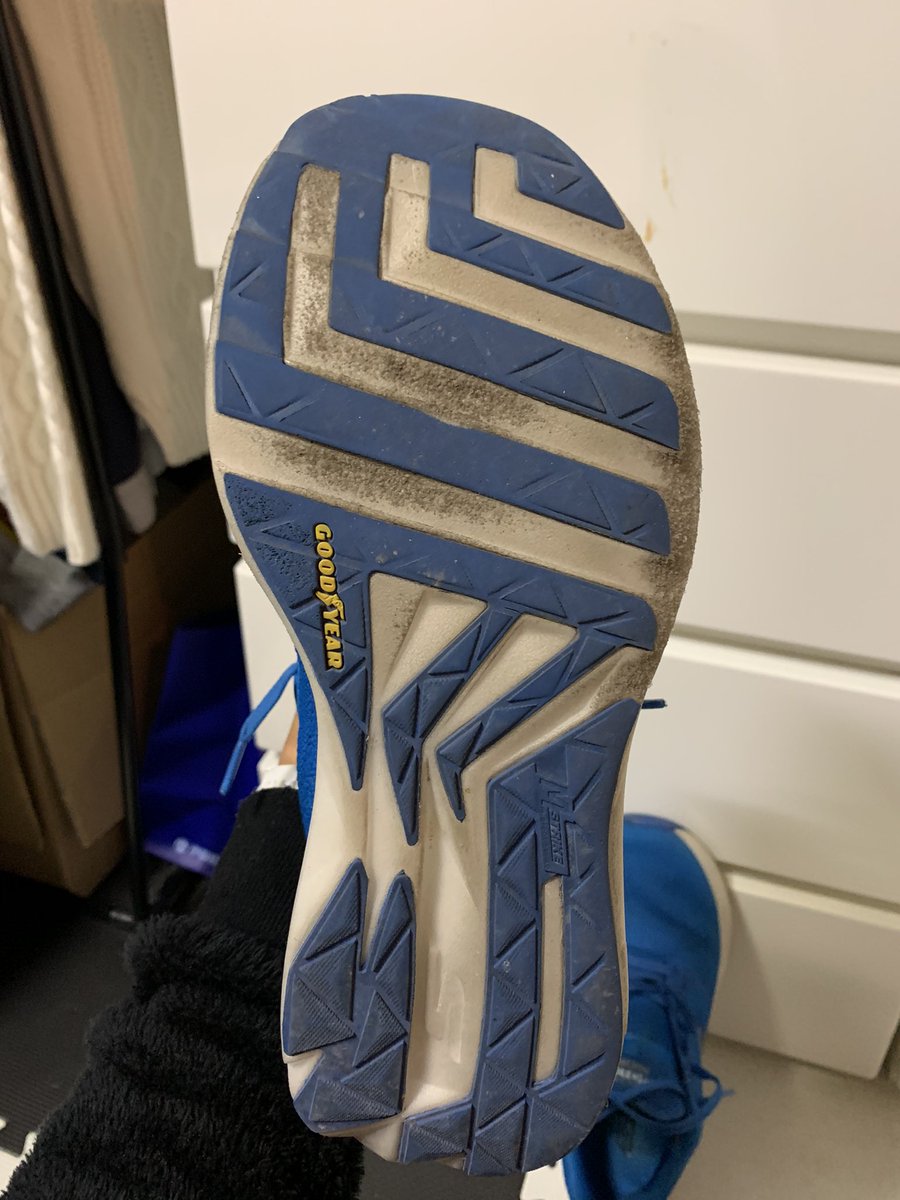 tkhy1101's tweet photo. 1500K到達の
SKECHERSのRIDE 8 HYPERです。
まだまだクッションもあるので
ジョグでは全然使えそうです。
#スケッチャーズ
#RIDE8 https://t.co/983QBxvTxV