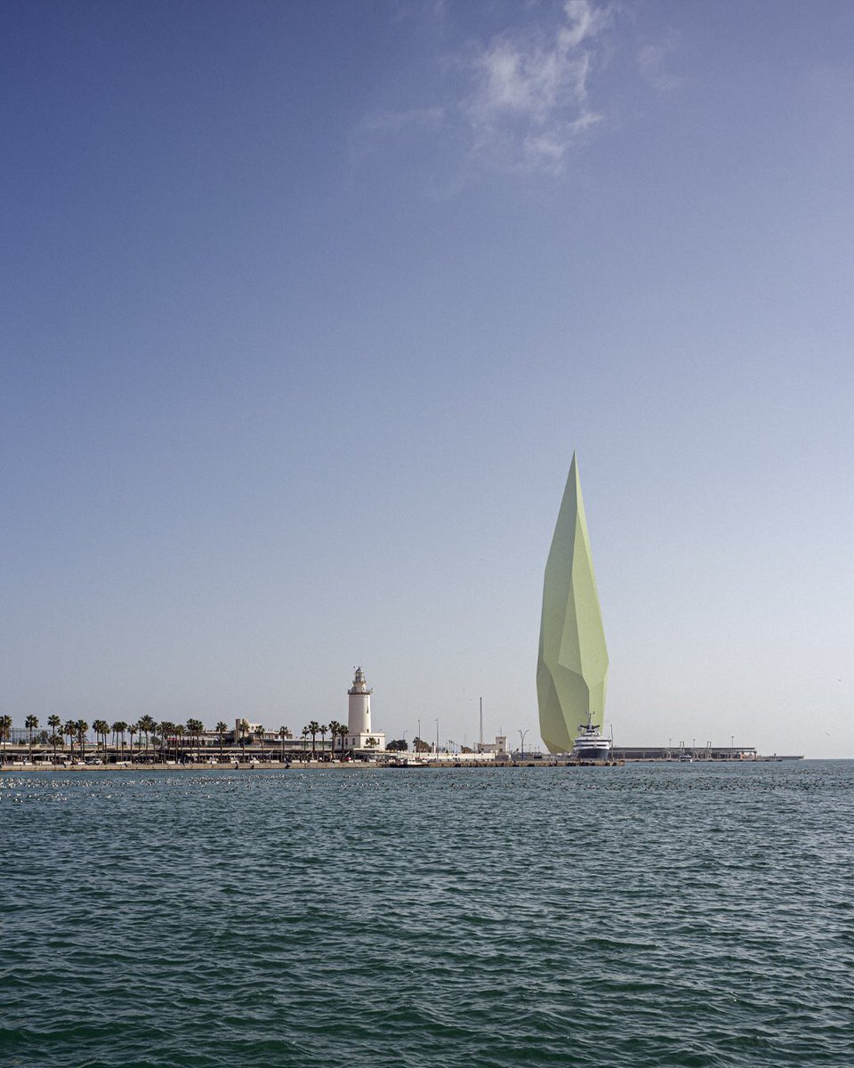 polykepler's tweet image. La aparición de un poliedro en el puerto de Málaga, trunca los planes del proyecto de rascacielos
#málaga @opiniondemalaga @DiarioSUR @malaga