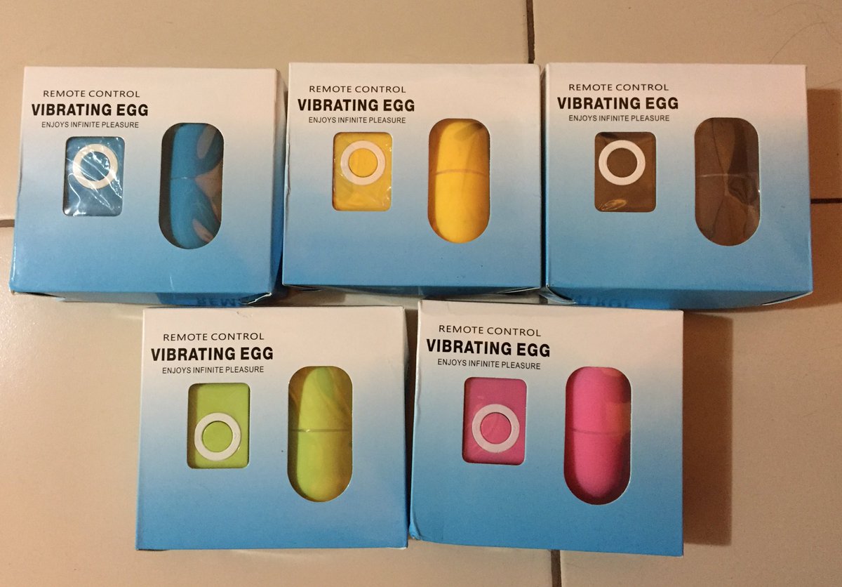 EATinplus's tweet photo. Good evening mga tigang 🥰😘 chz we still got stocks + diff colors of vibrators! 
Send us a DM

We do shipping &amp; meetups 
•Remote Control Egg Vib 
•Cock Ring
•Double egg vib 
•Fleshlight
#alterpinay #AlterManila #alterphilippines #alternewbie #alterph #sarapngstraight #alter https://t.co/QbKhtPxLB0