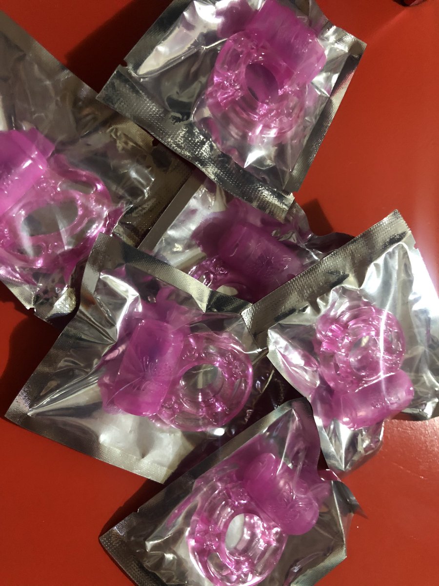 EATinplus's tweet photo. Good evening mga tigang 🥰😘 chz we still got stocks + diff colors of vibrators! 
Send us a DM

We do shipping &amp; meetups 
•Remote Control Egg Vib 
•Cock Ring
•Double egg vib 
•Fleshlight
#alterpinay #AlterManila #alterphilippines #alternewbie #alterph #sarapngstraight #alter https://t.co/QbKhtPxLB0