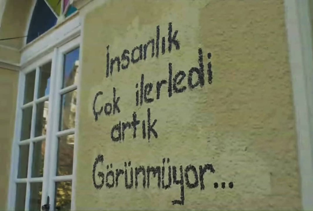 Poyrazkar4yel's tweet photo. "İnsanlık çok ilerledi artık,
Görünmüyor." https://t.co/7pmvJvzsvx