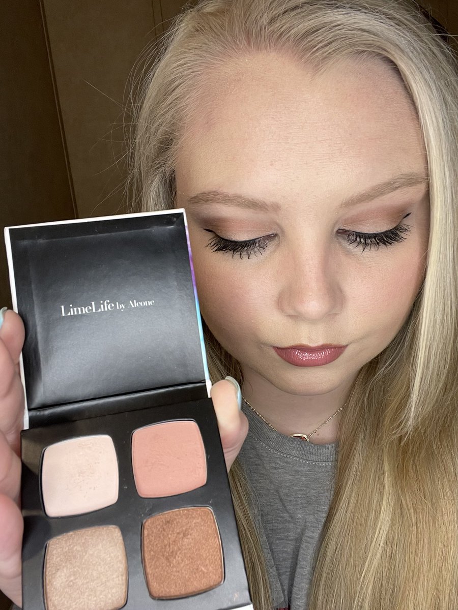 AshlynBrookeee's tweet photo. y’all NEED this look in your life!!!  😍🤩 https://t.co/1IZoHw1HGM https://t.co/vjcm7Ab2s4