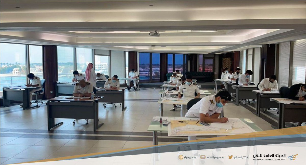 Saudi_TGA's tweet photo. #الهيئة_العامة_للنقل تعقد الامتحانات التحريرية لشهادات التأهيل البحري (COC) لتخصصي الملاحة والهندسة #البحرية بكلية الدراسات البحرية بجامعة الملك عبدالعزيز ومعهد التدريب البحري بشركة أرامكو السعودية وتستمر لـ ٤ أيام، ينتقلون بعدها لإجراء الاختبارات الشفهية المؤهلة لنيل للشهادة. https://t.co/dwFqlL0gb4