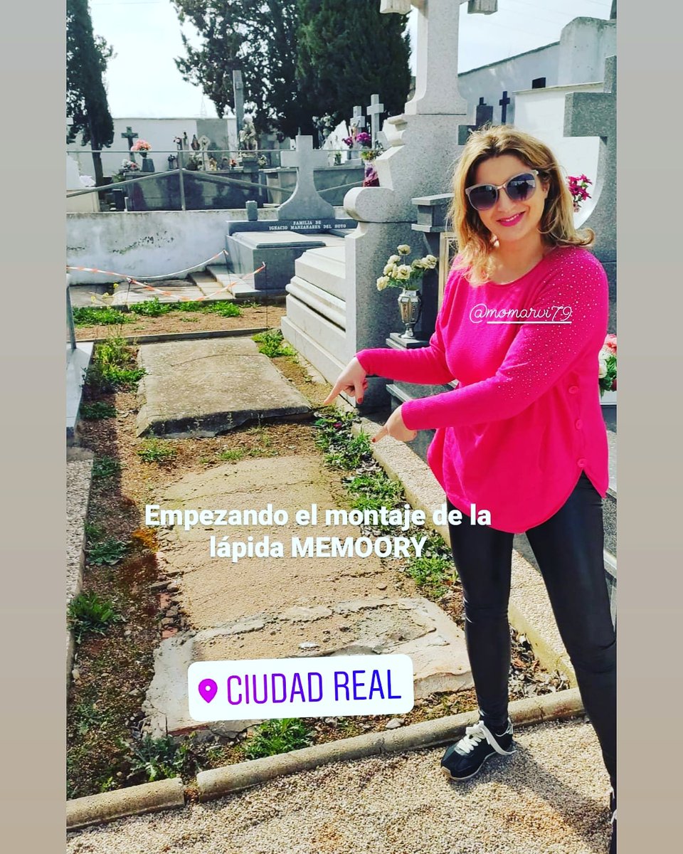 MonicaMemoory's tweet photo. Día #Memoory super emocionante. lápida en fosa personalizada. #cementerio #Poblachuela #arquitecta #diseñoemocional #funeraria #lápidapersonal #lápidadiferente https://t.co/mNwSzJIc1I