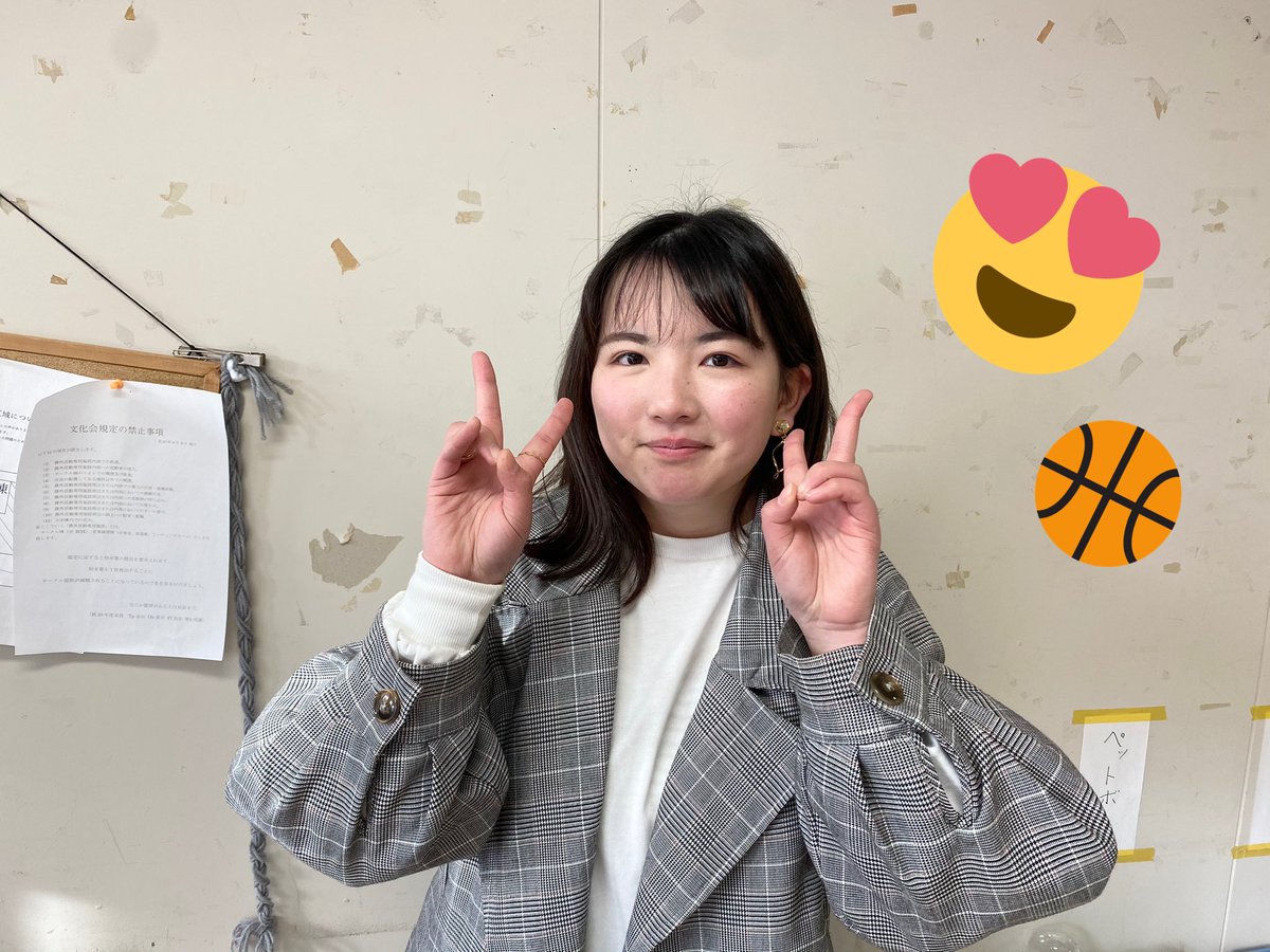 yubb_22teien's tweet photo. 〜定演まであと5日〜その③

学生指揮者2年のゆうはちゃんです🎀
本業はユーフォです！
いつもほんわか、たまにでてしまう方言が可愛い😽
実はバスケ部のマネージャーも務めています💪

【ひとこと】
見どころ満載、ワクワクのプログラムになっています！是非おうちでお楽しみください🥰 https://t.co/FqhEb8Qyfk