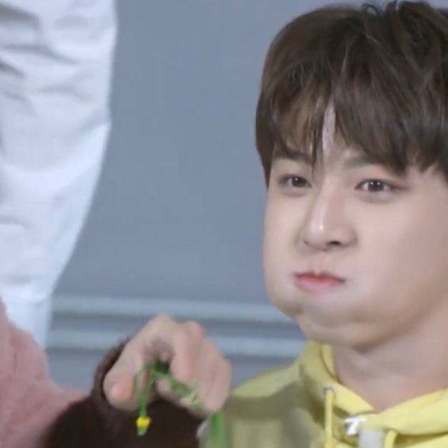 shiningjunghwan🐈 tweet media