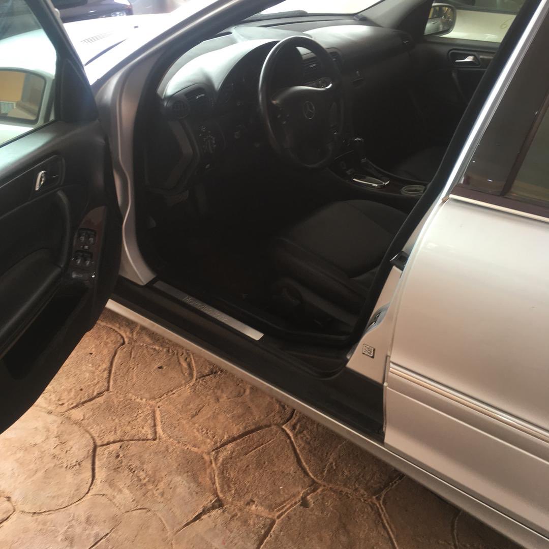 OrcbLimited's tweet image. Mercedes-Benz C230 2007 model Tokunbo, price:2.8m but slightly negotiable, if interested call 08180910184