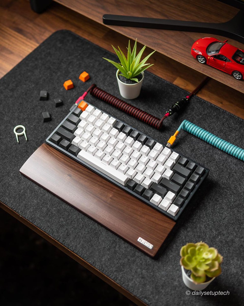 Keychron tweet media