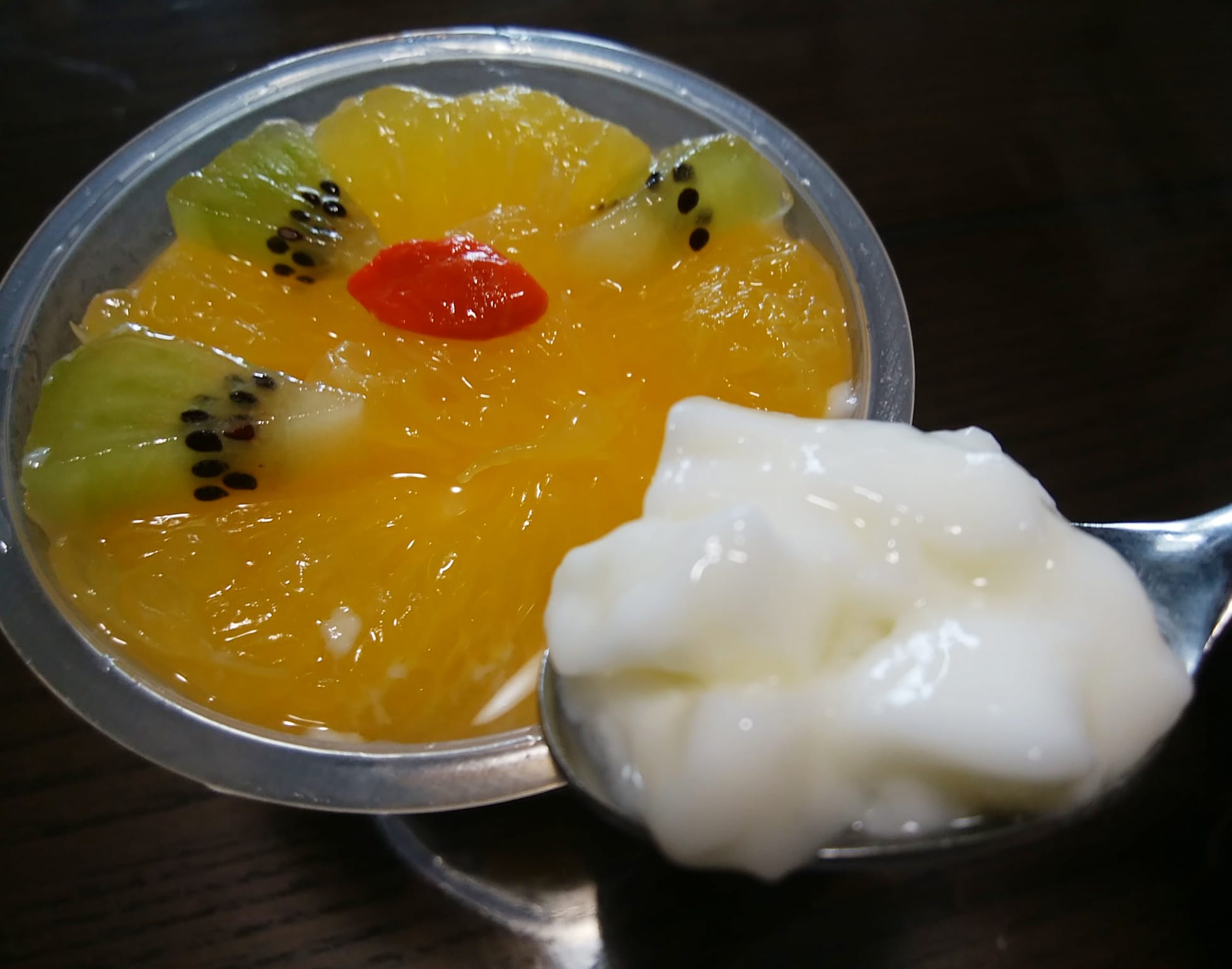 ぴろこ 15周年感謝祭が今日までで 両親が今日は デザート 買ってきてくれてた もっちり嶺岡 とっても弾力があるんだよね もっちり 杏仁豆腐 甘夏 クコの実 嶺岡豆腐 おいしい 梅の花 月9 朝顔 になんと 山田裕貴 登場で 青のsp